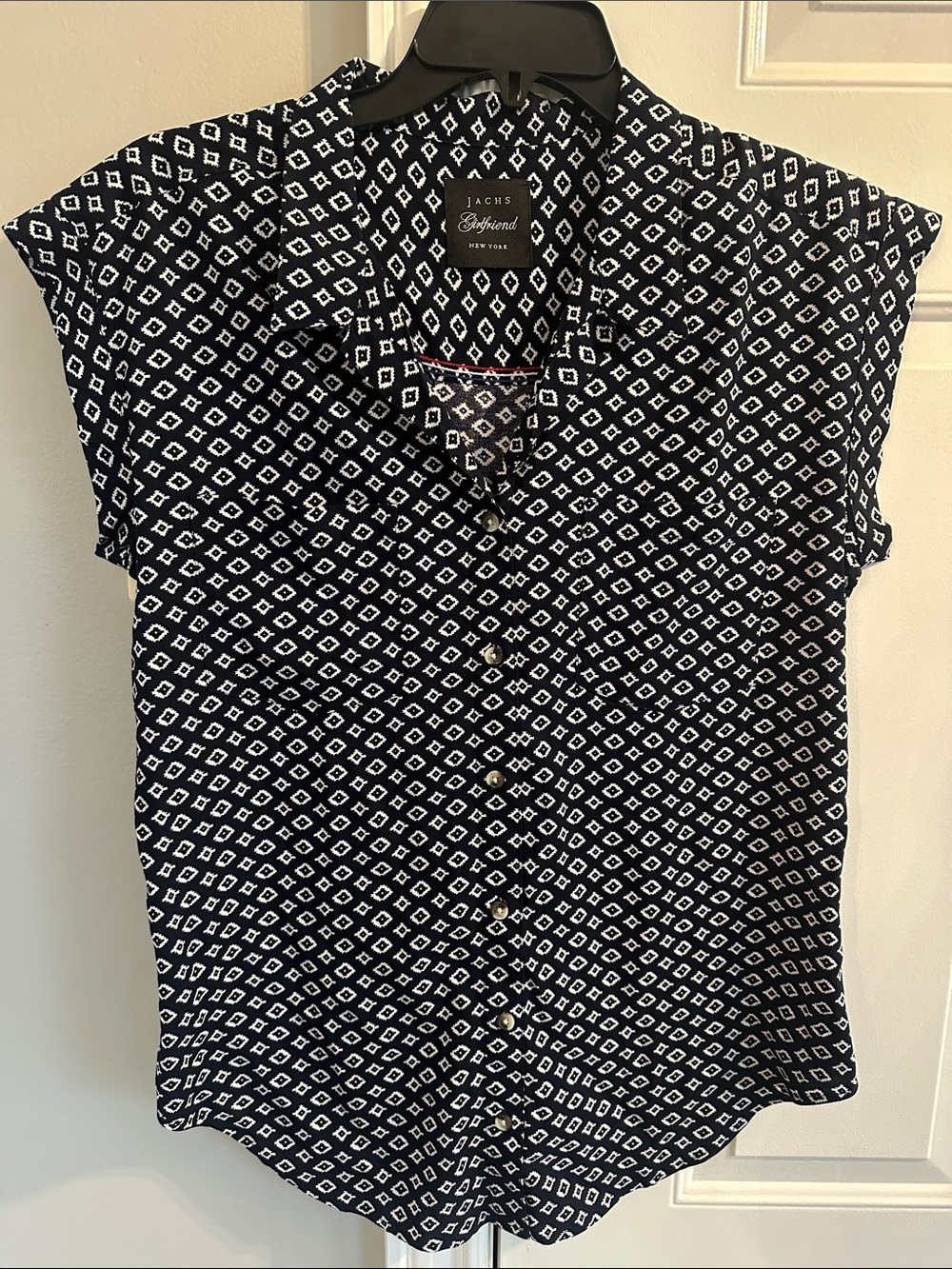 JACHS Girlfriend Navy and White Geometric Cap-Sleeve Button-Down